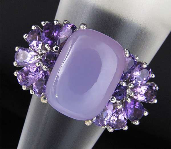 Кольцо с розовым халцедоном и аметистами