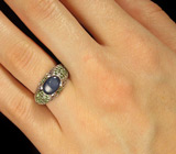 Кольцо со звездчатым сапфиром, аметистами и цаворитами Серебро 925