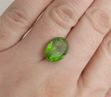 Перидот 10,67 карат 