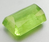 Крупный перидот 23,73 карат 