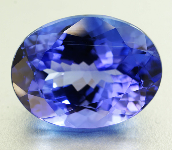 Танзанит 5,69 карат! Лучший цвет