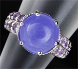 Кольцо с лавандовым халцедоном и аметистами Серебро 925