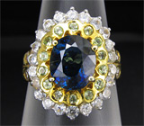 Замечательное кольцо с топазом, перидотами и бесцветными цирконами Серебро 925