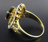 Замечательное кольцо с топазом, перидотами и бесцветными цирконами Серебро 925