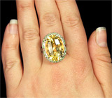 Яркое кольцо с цитрином и цаворитами Серебро 925