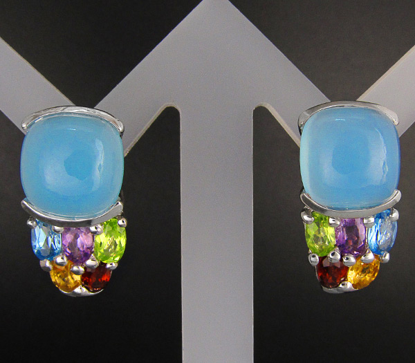 Серьги с халцедоном и самоцветами