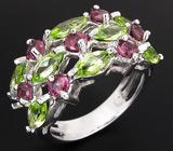 Симпатичное кольцо с перидотами и родолитами Серебро 925