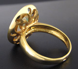 Кольцо с ограненным опалом и бриллиантами Золото