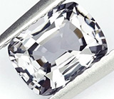 Чистейшая серебристая шпинель 1,38 карат 