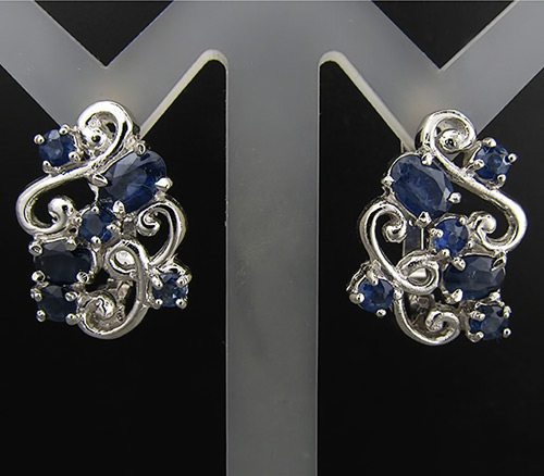 Изящные серьги с синими сапфирами