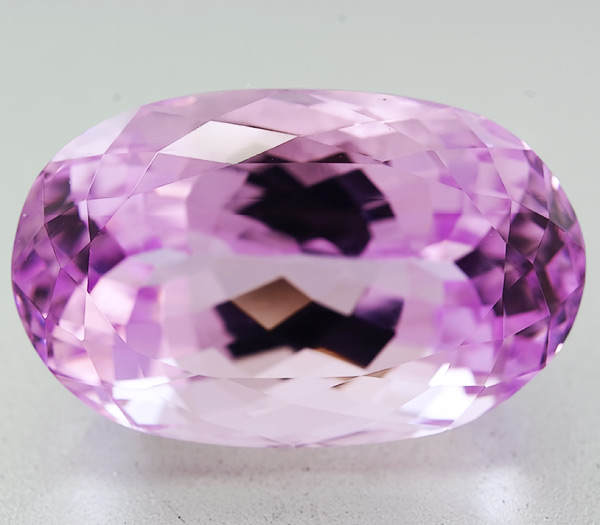 Афганский кунцит 18,8 карат