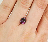 Пурпурно-розовая шпинель 2,5 карат 