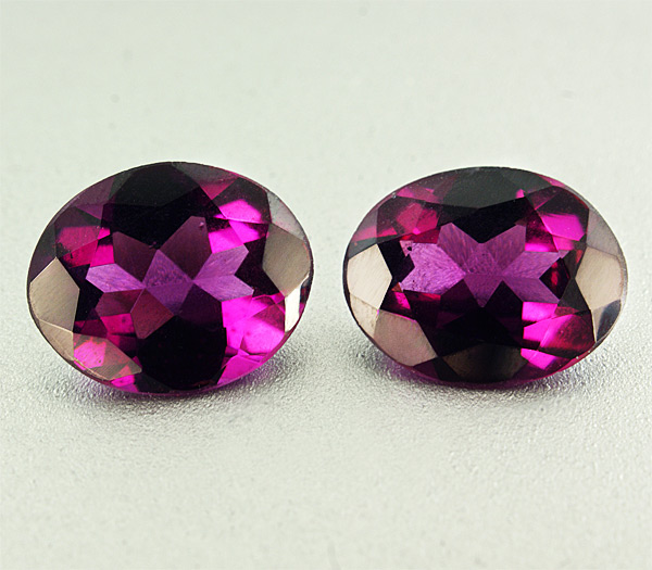 Пара родолитов 4,85 карат