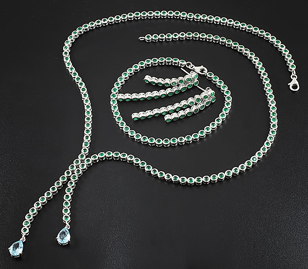 Комплект с зелеными агатами и топазами