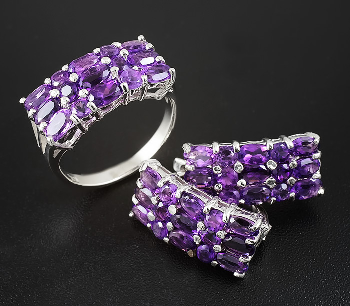Комплект с уругвайскими аметистами