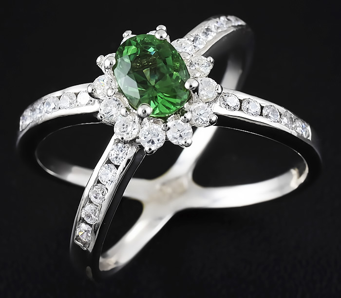 Оригинальное кольцо с зеленым турмалином