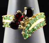 Элегантное кольцо с гранатами и цаворитами Серебро 925