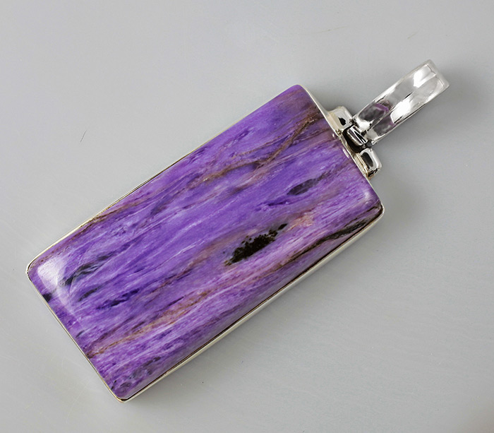 Кулон с чароитом