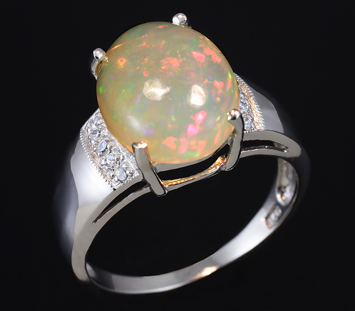 Кольцо с эфиопским опалом