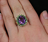 Замечательное кольцо с аметистом, изумрудами и цаворитами Серебро 925