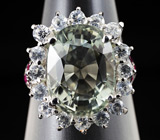 Кольцо с зеленым аметистом, пурпурными сапфирами и бесцветными цирконами Серебро 925