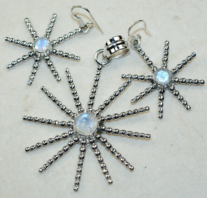 Комплект с лунным камнем