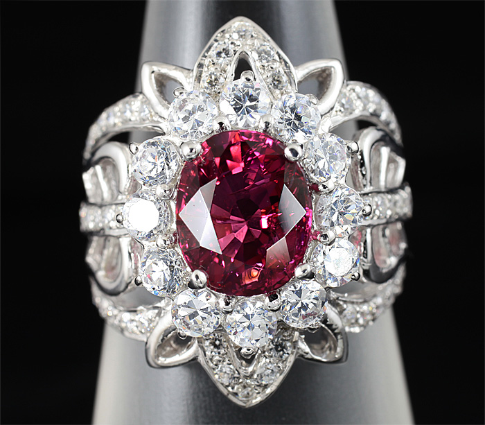 Кольцо с превосходным ярко-розовым турмалином