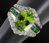 Эффектное кольцо с перидотом Серебро 925