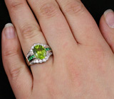 Эффектное кольцо с перидотом Серебро 925