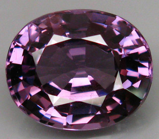 Пурпурно-розовая шпинель 4,3 карат