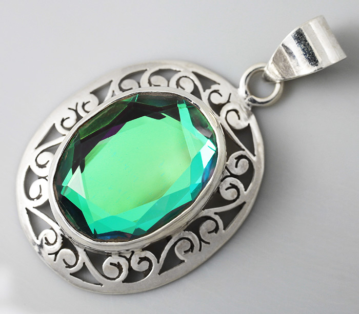 Кулон с мистик-кварцем