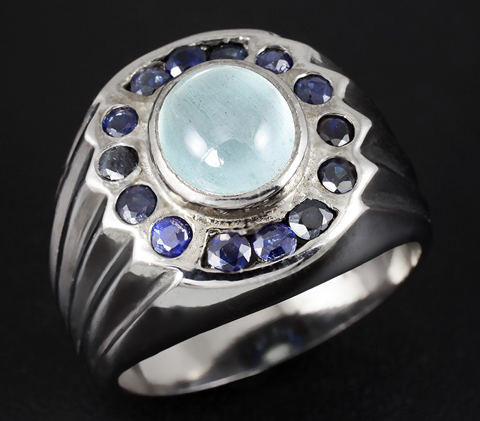 Кольцо с аквамарином и синими сапфирами