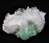 Кристаллы зеленого апофиллита на сколеците 38,3 грамм 