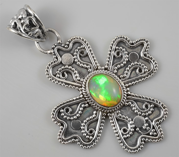 Кулон-крест с эфиопским опалом