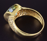 Кольцо с зеленым бериллом и бриллиантами Золото