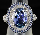 Кольцо c чистейшим полихромным танзанитом, синими сапфирами, цаворитами гранатами и бриллиантами