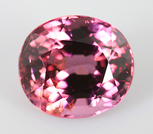 Пурпурновато-розовая шпинель 2,06 карат