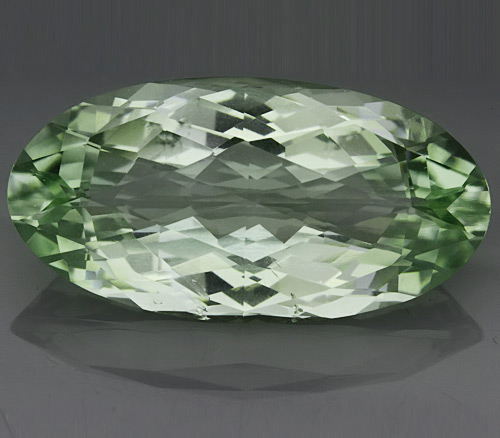 Зеленый аметист авторской огранки "Splendor Olive" 12,4 карат