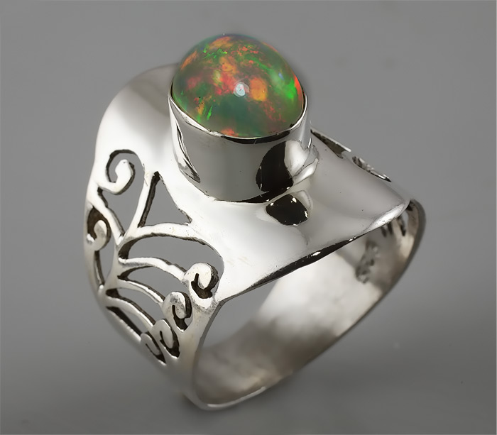 Кольцо c эфиопским опалом