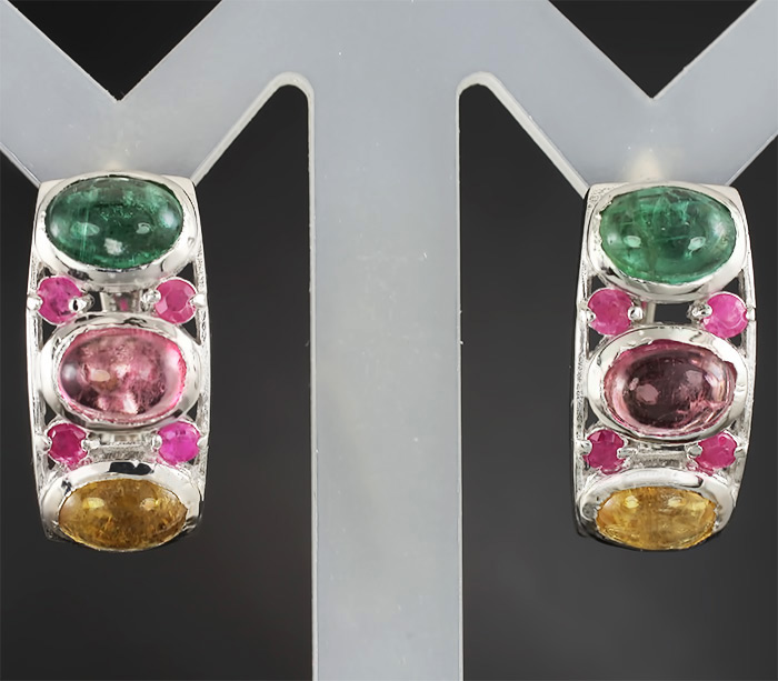 Серьги с кабошонами разноцветных турмалинов и пурпурными сапфирами