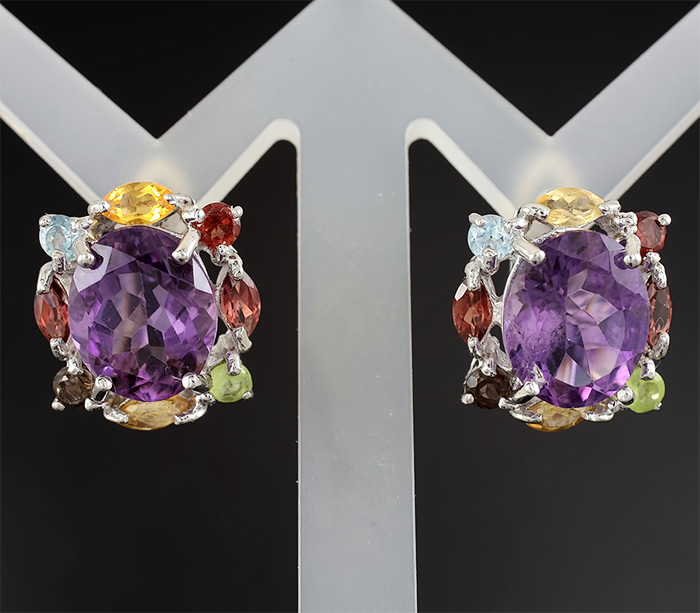 Праздничные серьги с самоцветами