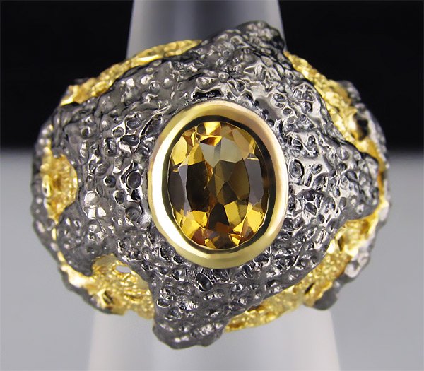 Кольцо из серебра 925 пробы с цитрином