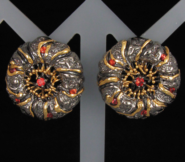 Серьги из серебра 925 пробы с сапфирами.