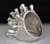 Кольцо из серебра 925 пробы с самоцветами.