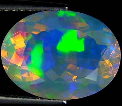 Ограненный эфиопский опал 3,55 карат