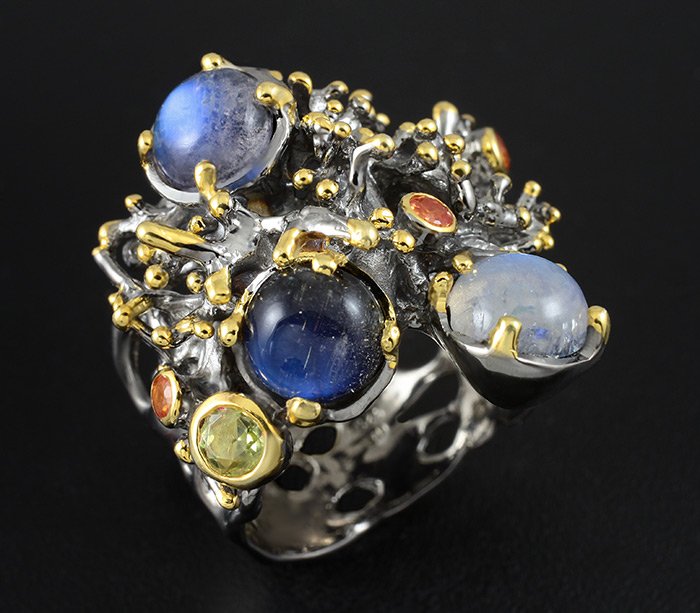 Кольцо c лабрадоритами, лунным камнем, цитрином и оранжевыми сапфирами