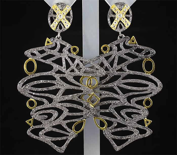 Серьги из серебра 925 пробы с бесцветными топазами