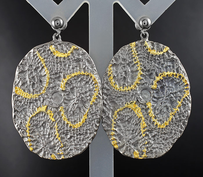 Серьги из текстурного серебра