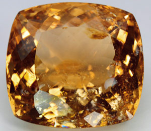 Крупный морганит 68 карат