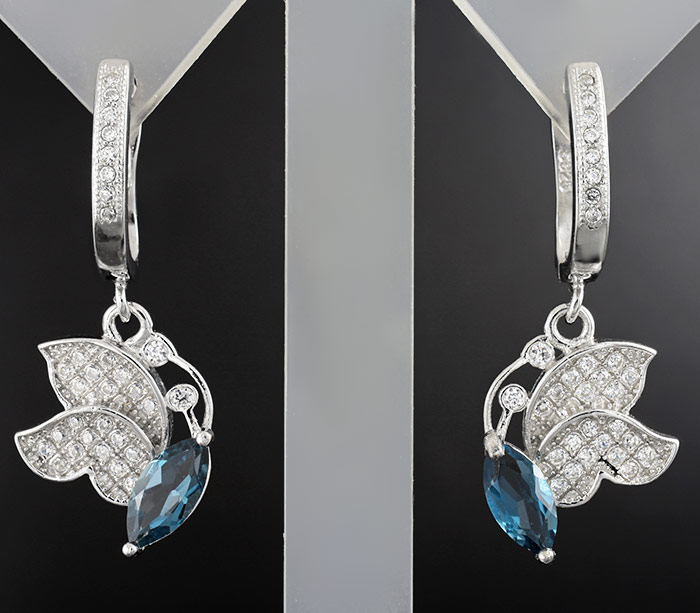 Прелестные серьги с топазами